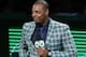Former Boston Celtics Paul Pierce addresses the crowd during a ceremony to retire his number following an NBA basketball game against the Cleveland Cavaliers in Boston, Sunday, Feb. 11, 2018. (AP Photo / Michael Dwyer)