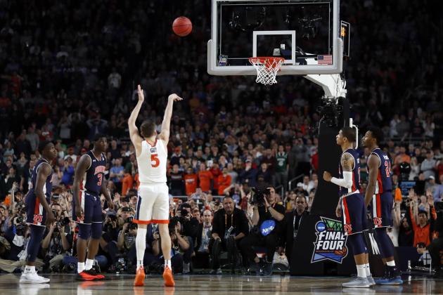 Virginia's Kyle Guy (5) shoots the last free throw to defeat Auburn 63-62 during the second half in the semifinals of the Final Four NCAA college basketball tournament, Saturday, April 6, 2019, in Minneapolis. (AP Photo/Jeff Roberson)