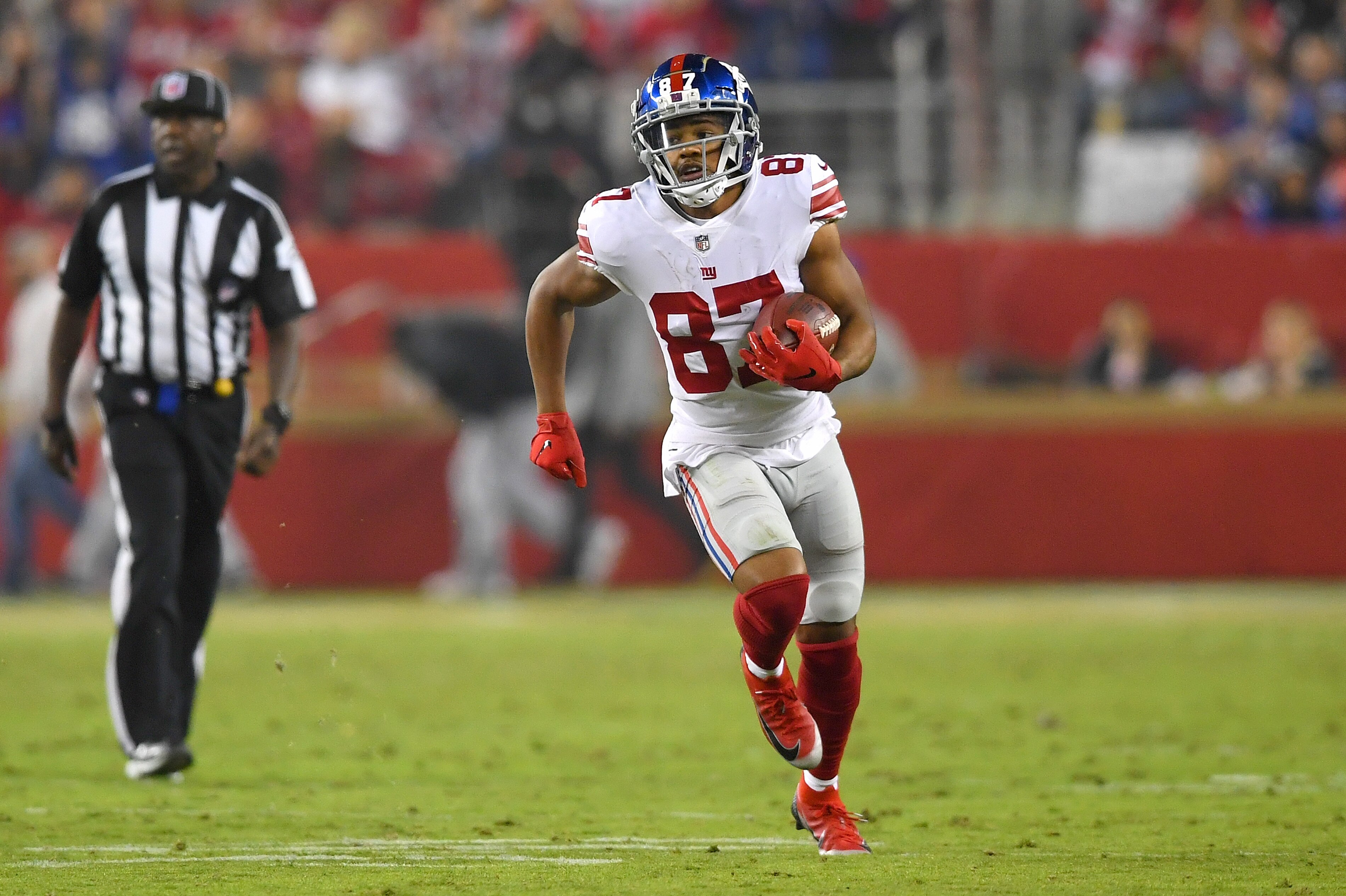 SANTA CLARA, CA - NOVEMBER 12:  Sterling Shepard #87 of the New York Giants carries the ball against the San Francisco 49ers during the second half of their NFL football game at Levi's Stadium on November 12, 2018 in Santa Clara, California.  (Photo by Thearon W. Henderson/Getty Images)