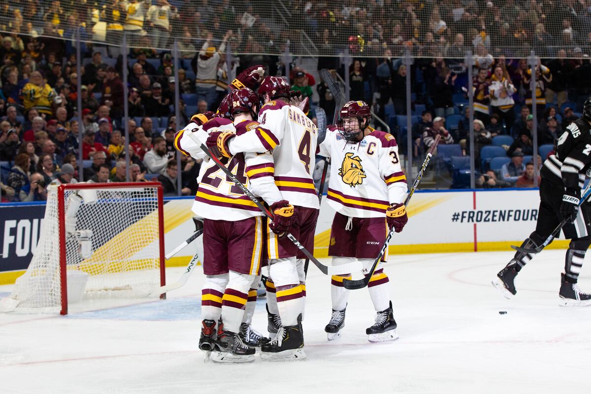 Frozen Four 2019 MinnesotaDuluth Advances vs. Providence in 1st