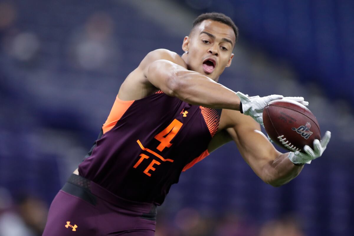 Raiders Rumors Iowa TE Noah Fant Visiting Oakland Ahead