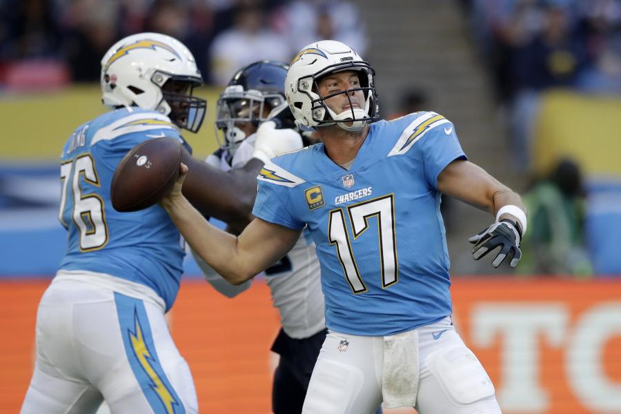 Chargers change uniforms from all Royal to powdered blue/yellow pants for  SNF : r/Chargers
