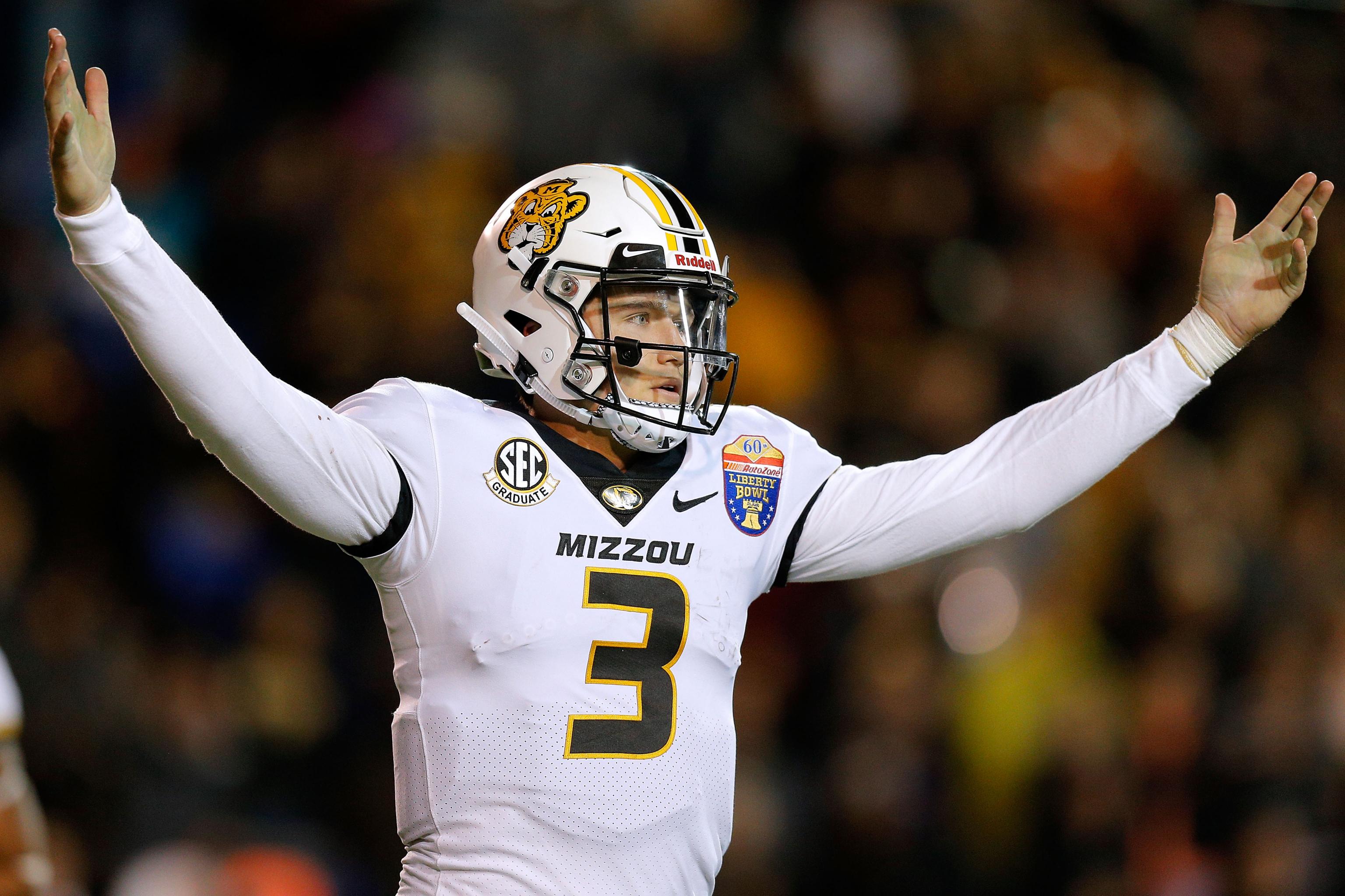 The skill that has NFL scouts intrigued about top QB prospect Drew Lock:  basketball