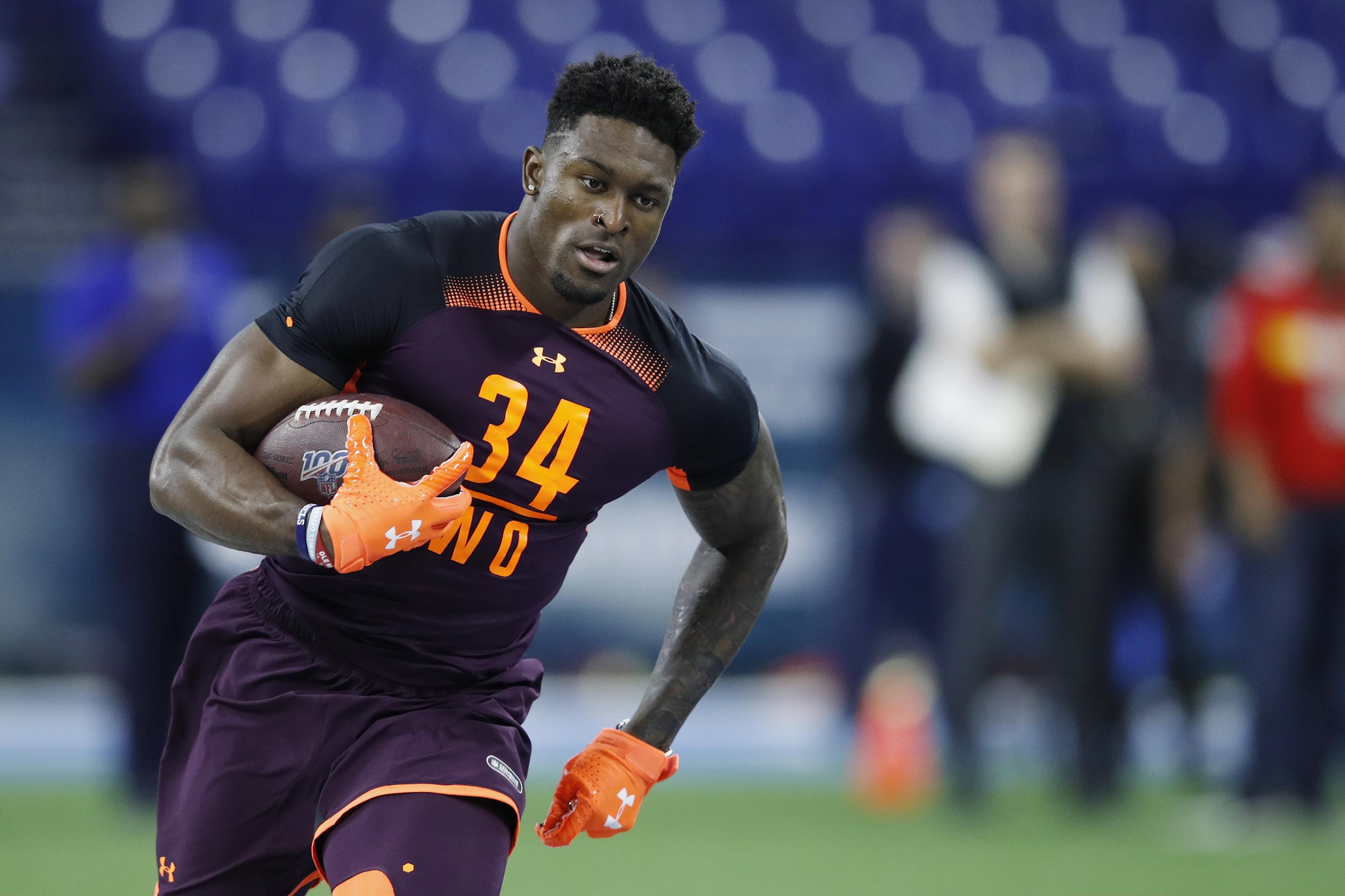 Lamar Jackson Recruits Seahawks Wide Receiver DK Metcalf