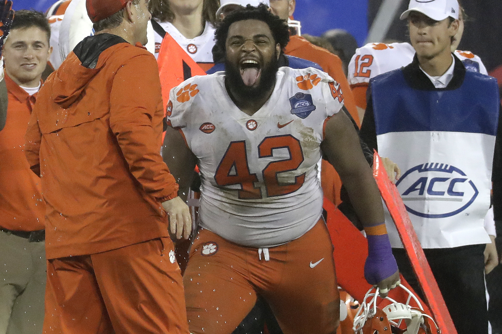 NFL on X: With the #13 overall pick in the 2019 @NFLDraft, the  @MiamiDolphins select DT Christian Wilkins! #NFLDraft (by @Bose)   / X