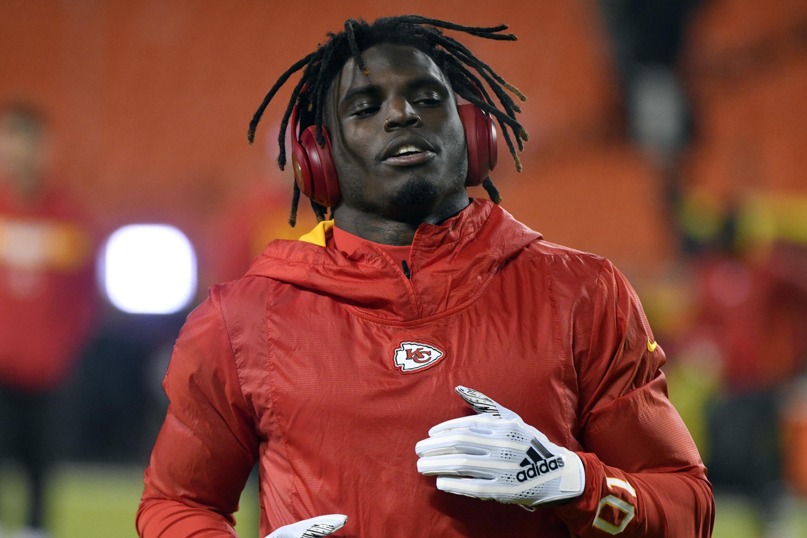 Crystal Espinal Says Tyreek Hill Used a Belt and Punched Son in