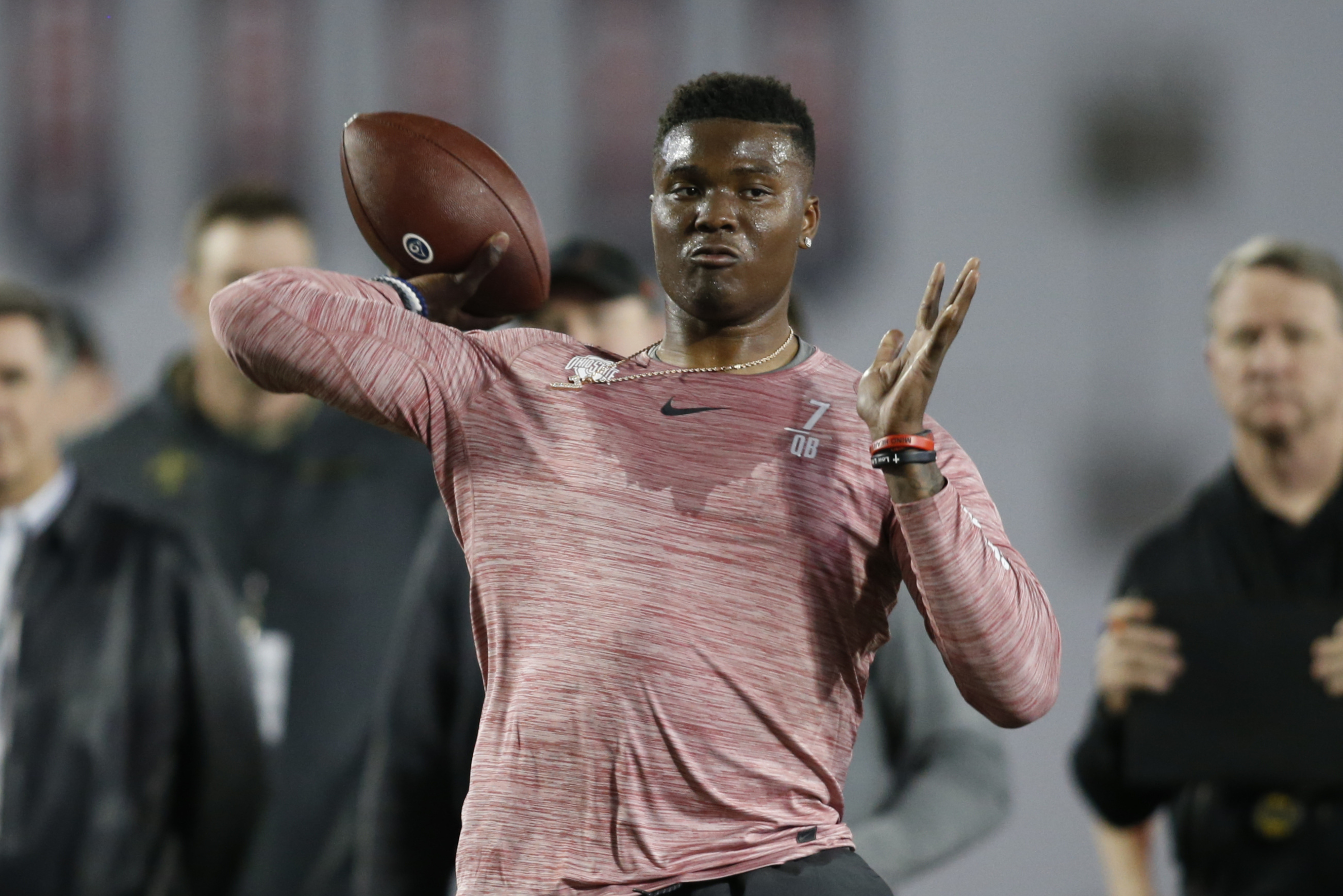 Daniel Jones runs laps around Dwayne Haskins in battle of rookie QB's