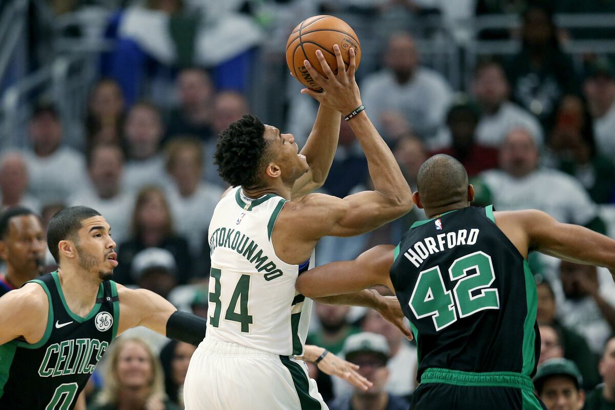 bucks kyrie