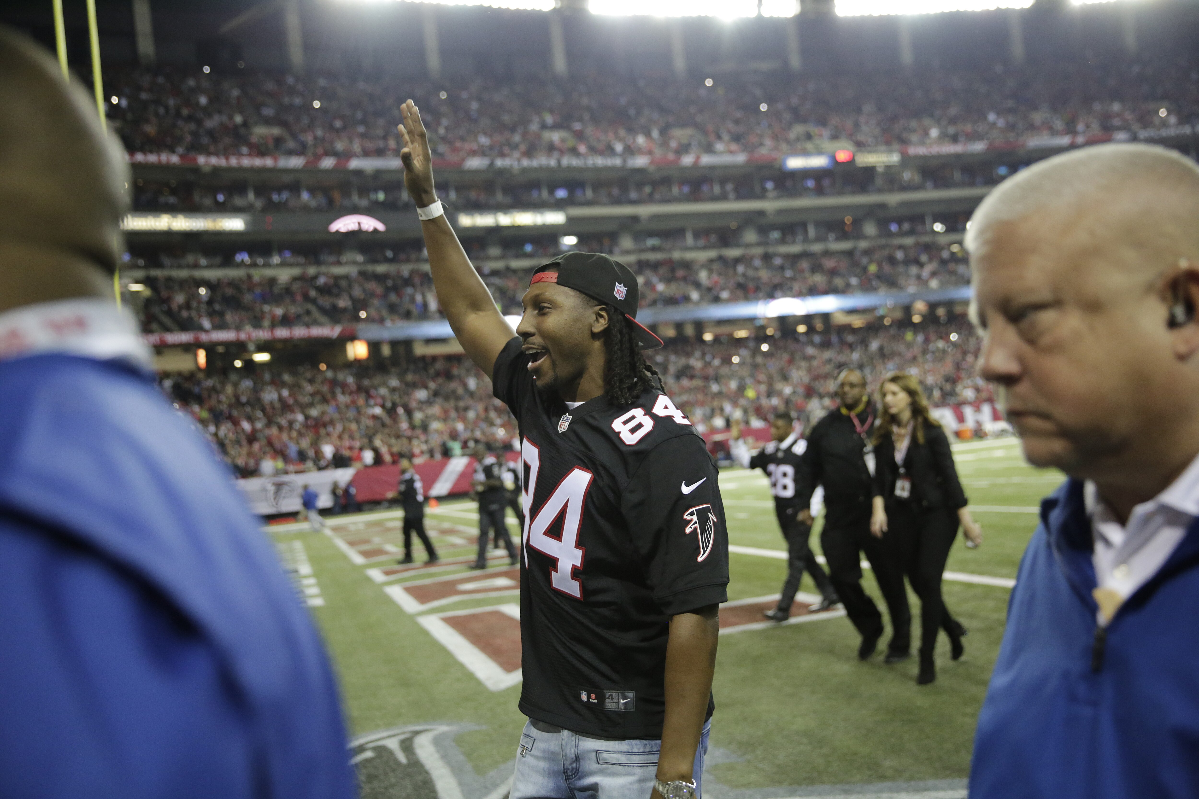 Tmz Leaks Police Video Of Ex Nfl Wr Roddy Whites Arrest