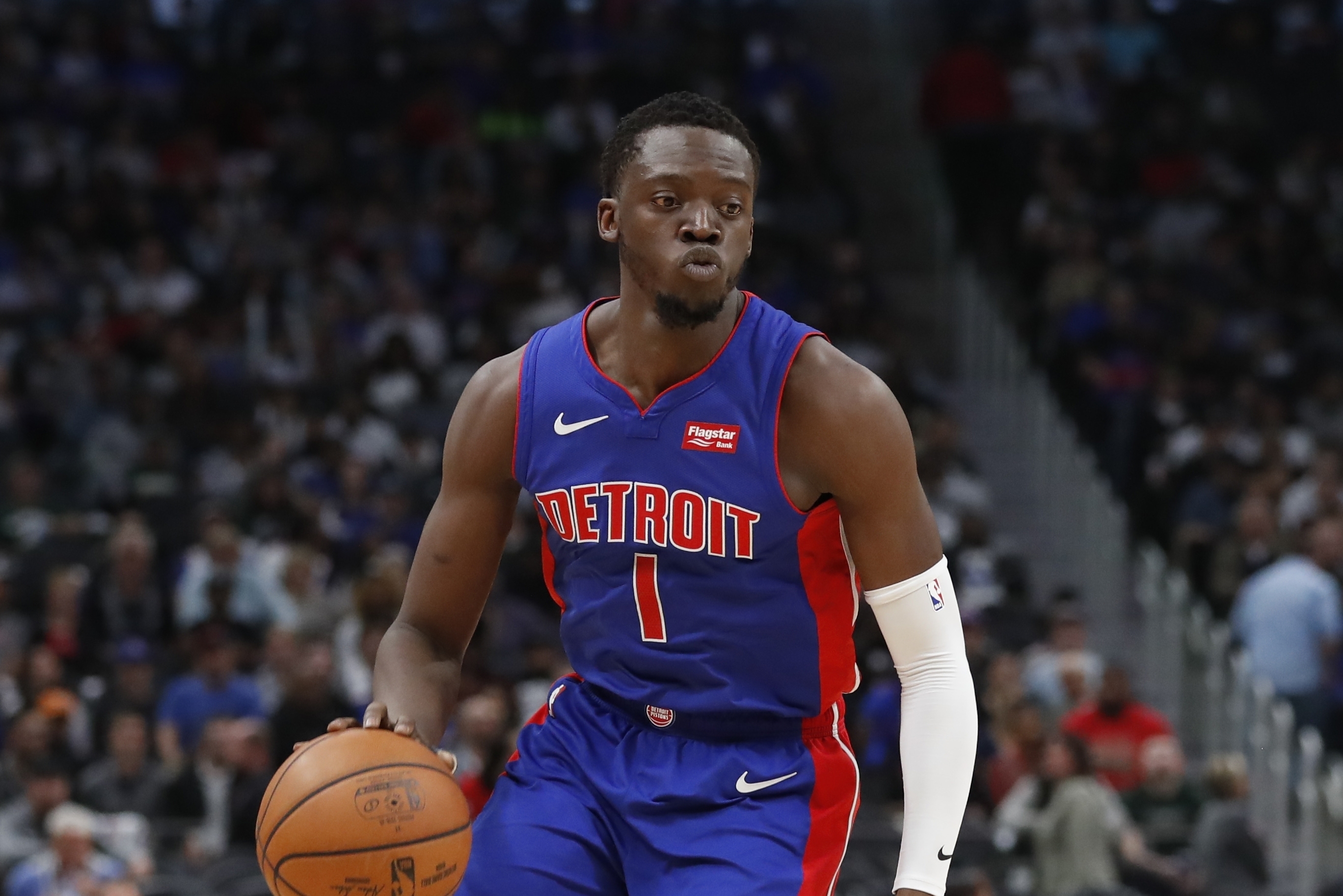 Clippers Re-Sign Reggie Jackson To Two-Year Deal