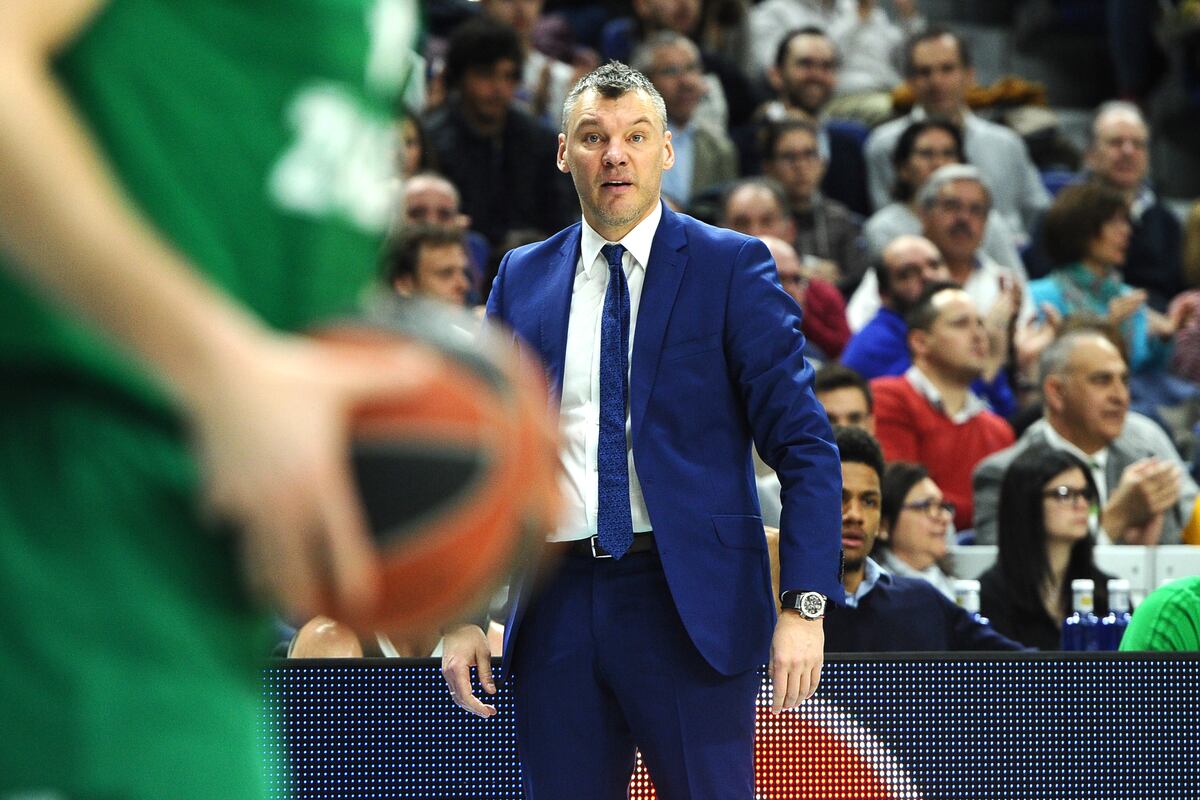 Grizzlies HC Rumors Lithuania's Sarunas Jasikevicius Among Candidates