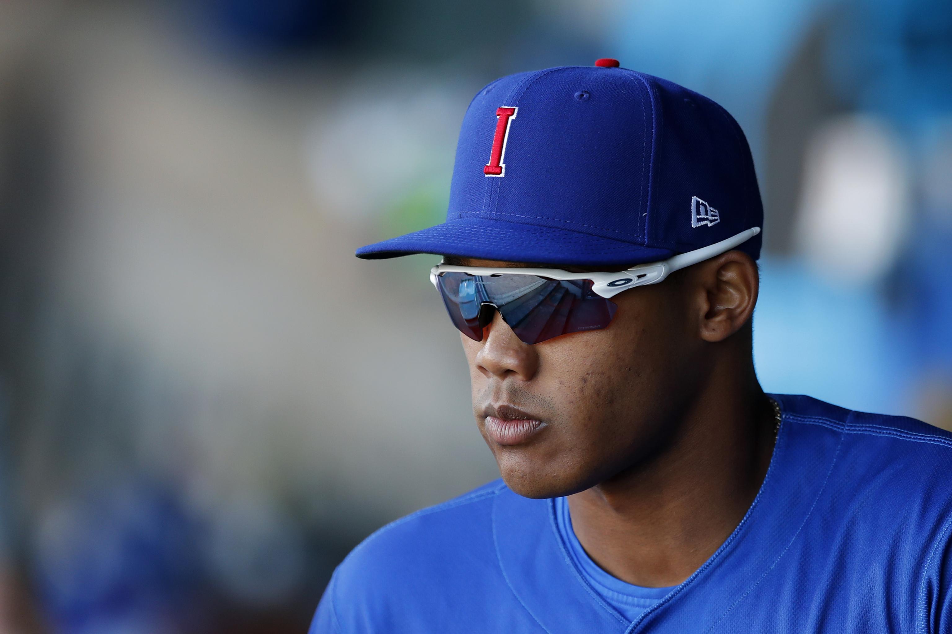 Addison Russell's Wife Alleges Abuse; Cubs Shortstop Placed on Leave –  AsAmNews