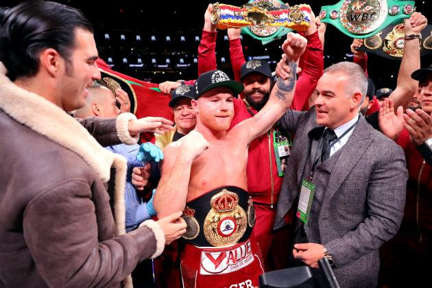 NEW YORK, NEW YORK - DECEMBER 15: Canelo Alvarez celebrates his third round tko against Rocky Fielding during their WBA super middleweight title fight at Madison Square Garden on December 15, 2018 in New York City. (Photo by Tom Hogan/Golden Boy/Getty Images)