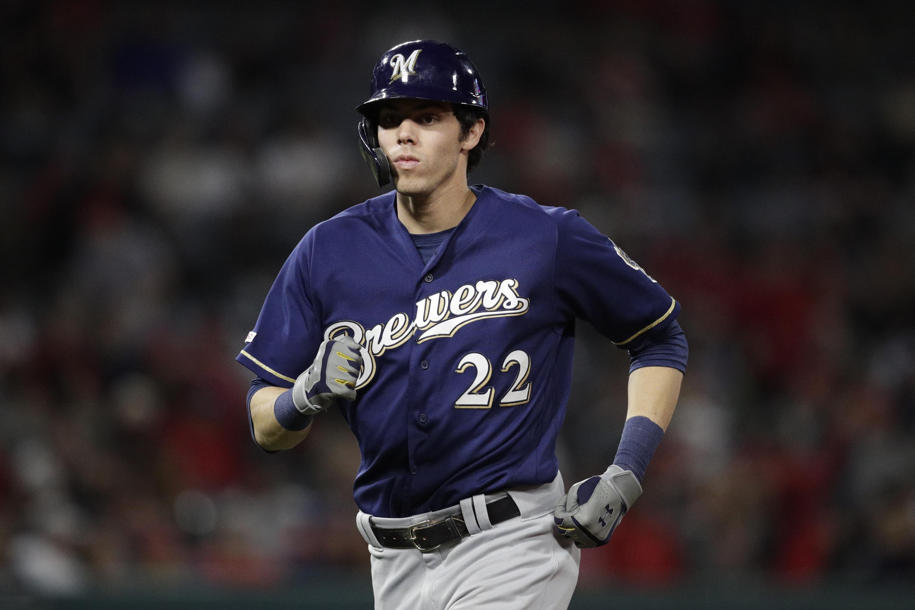 Brewers star Christian Yelich has fractured kneecap, will miss rest of  season - Chicago Sun-Times