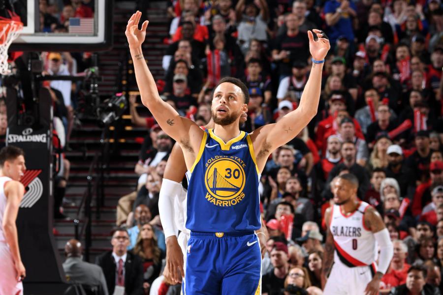 CJ McCollum's take on Steph Curry's historic Warriors contract