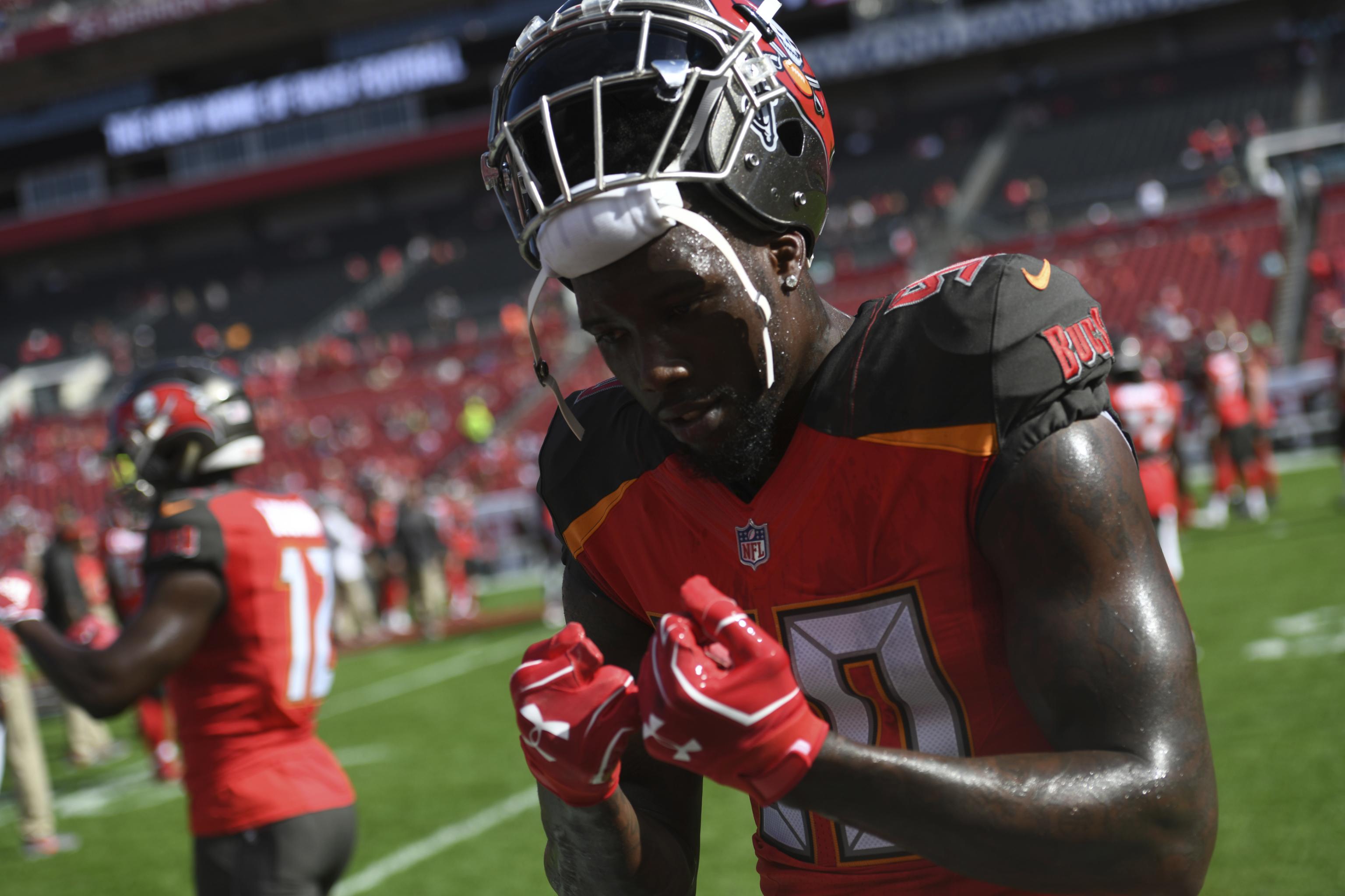 Bucs' Jason Pierre-Paul coming for Giants' 'necks' on MNF