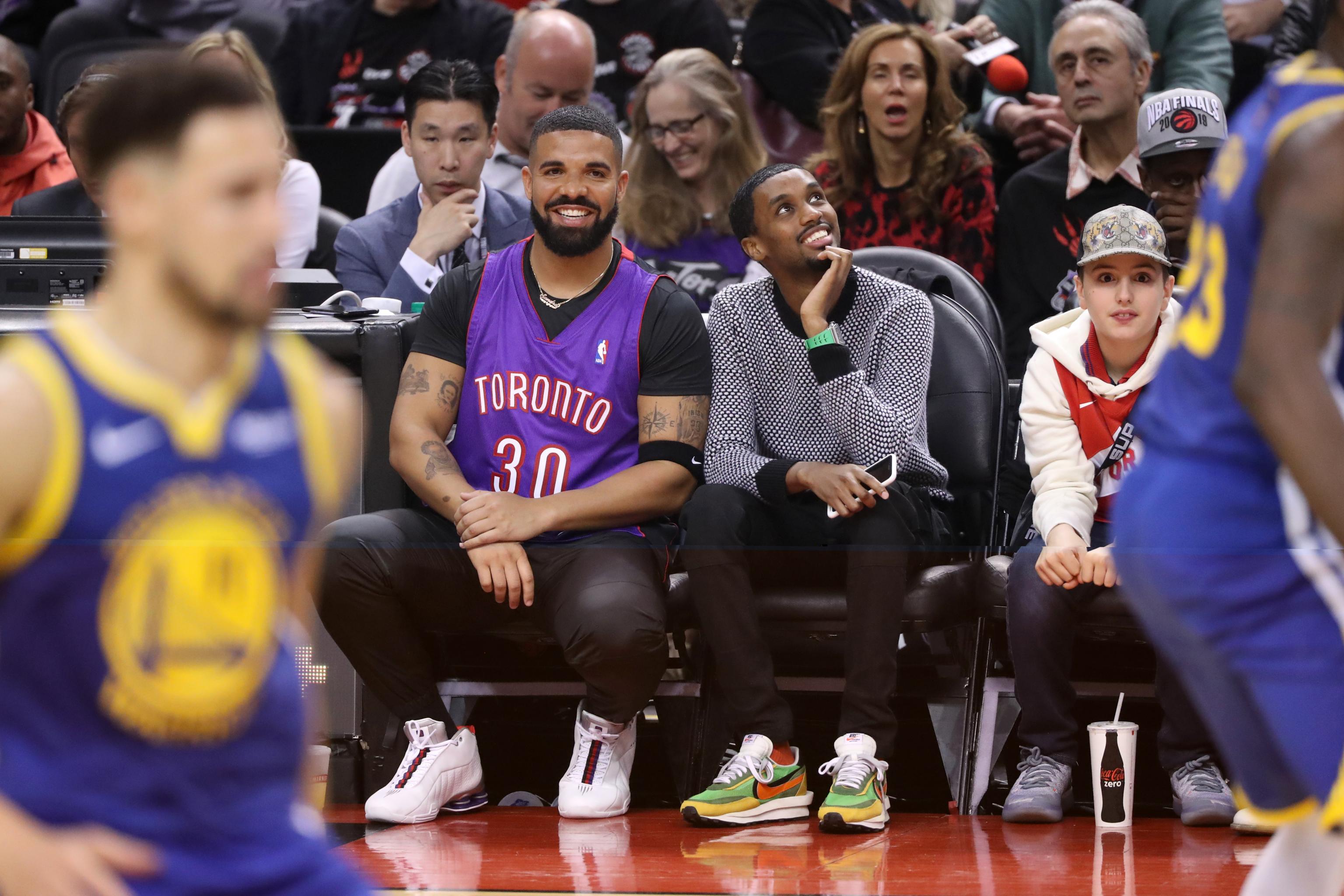 Video Drake Appears To Call Draymond Green Trash After Nba Finals Game 1 Bleacher Report Latest News Videos And Highlights