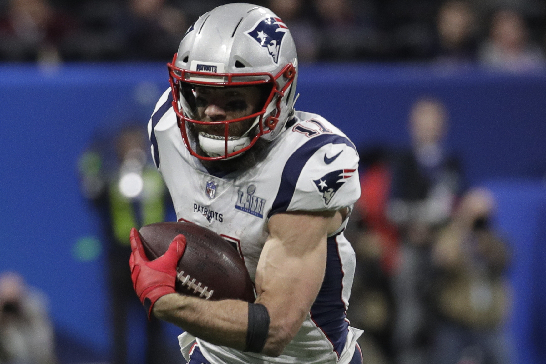 WR Julian Edelman signs an extension with the Patriots