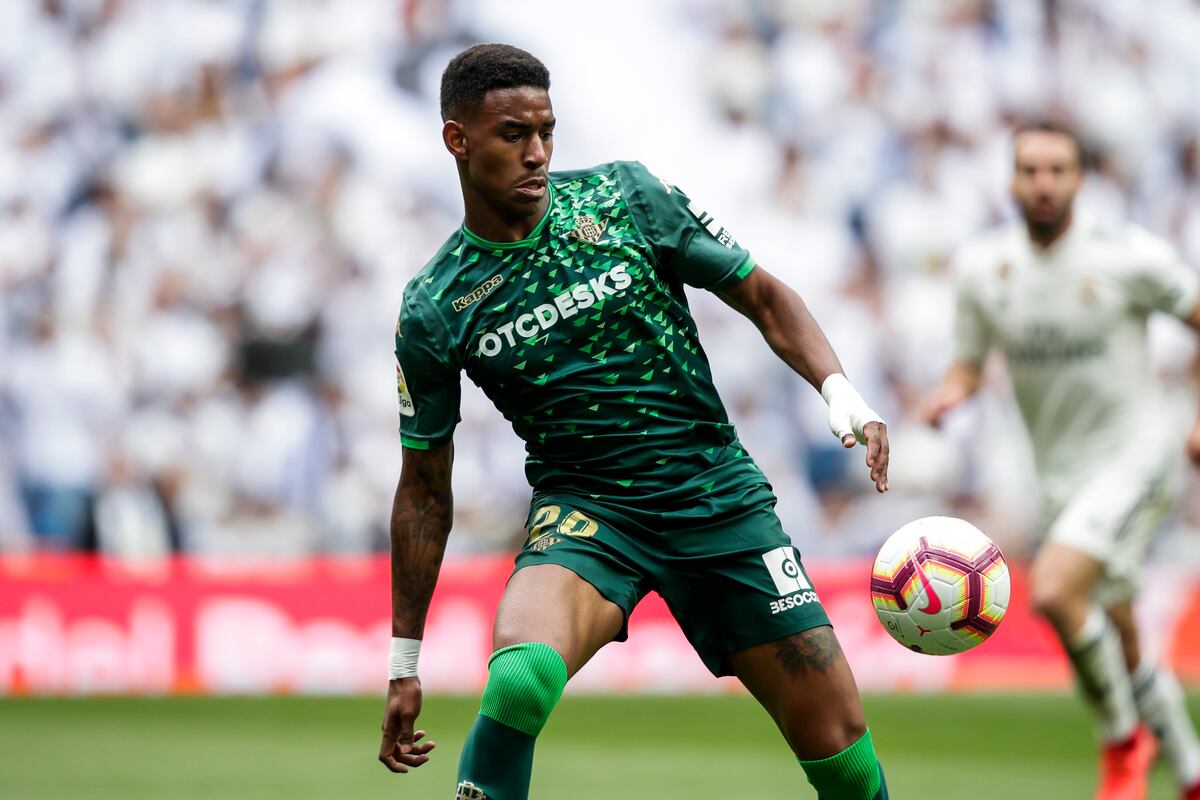 Junior Firpo Has No Barcelona, Real Madrid Preference Amid ...