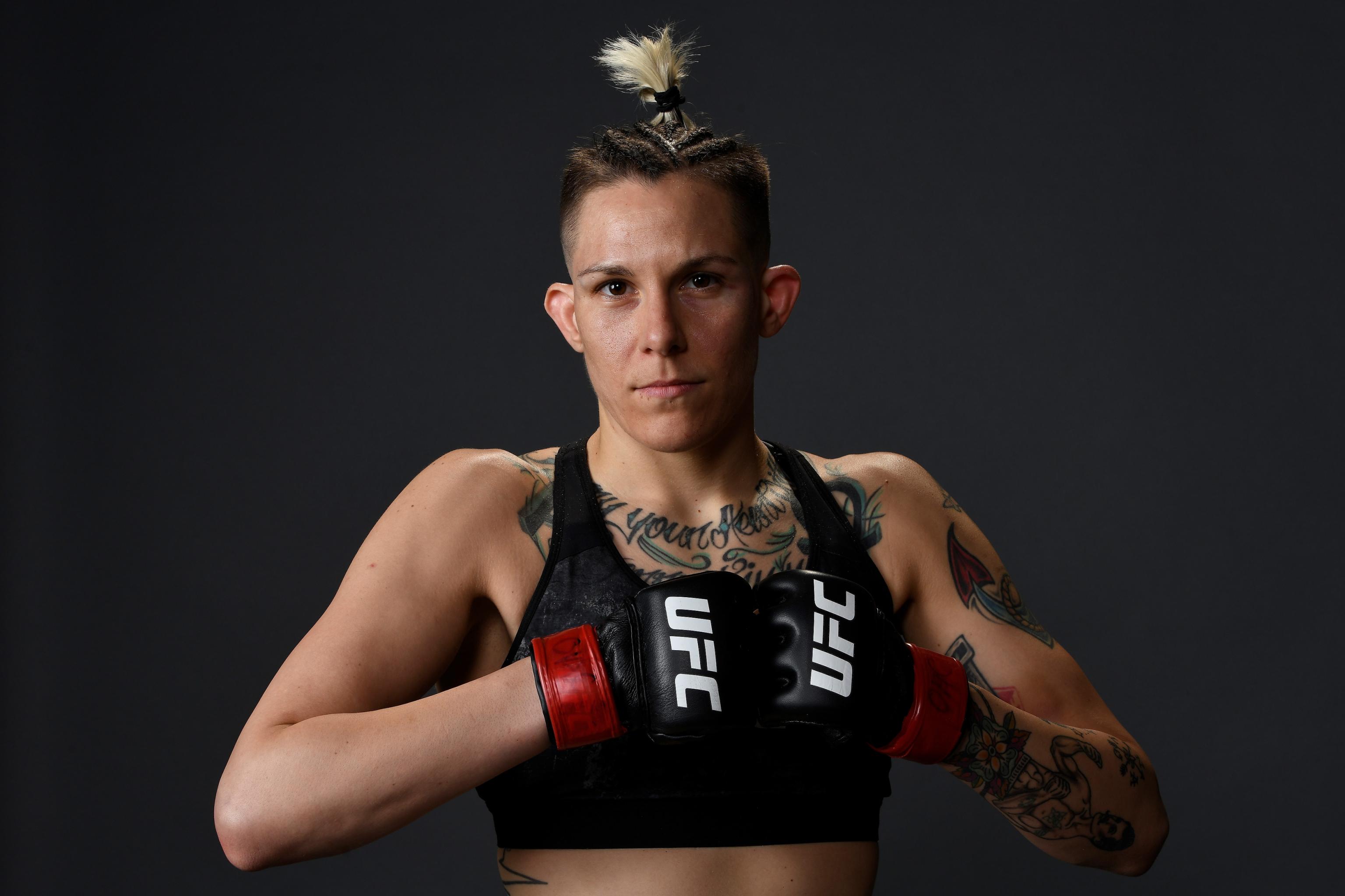 Video: UFC Fighter Macy Chiasson Discusses Escaping Crane Crash at ...