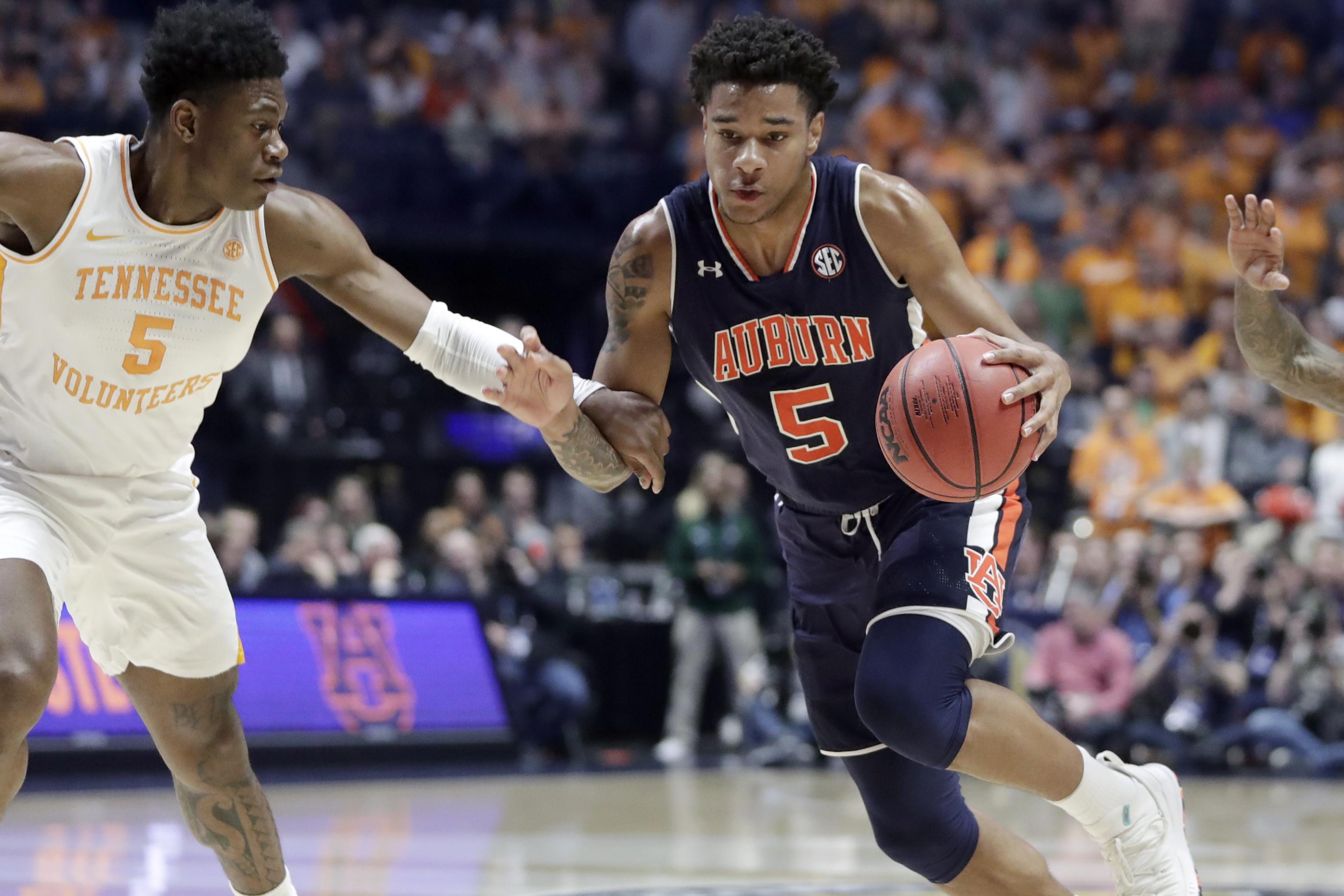 Orlando Magic select Chuma Okeke with No. 16 pick in NBA draft