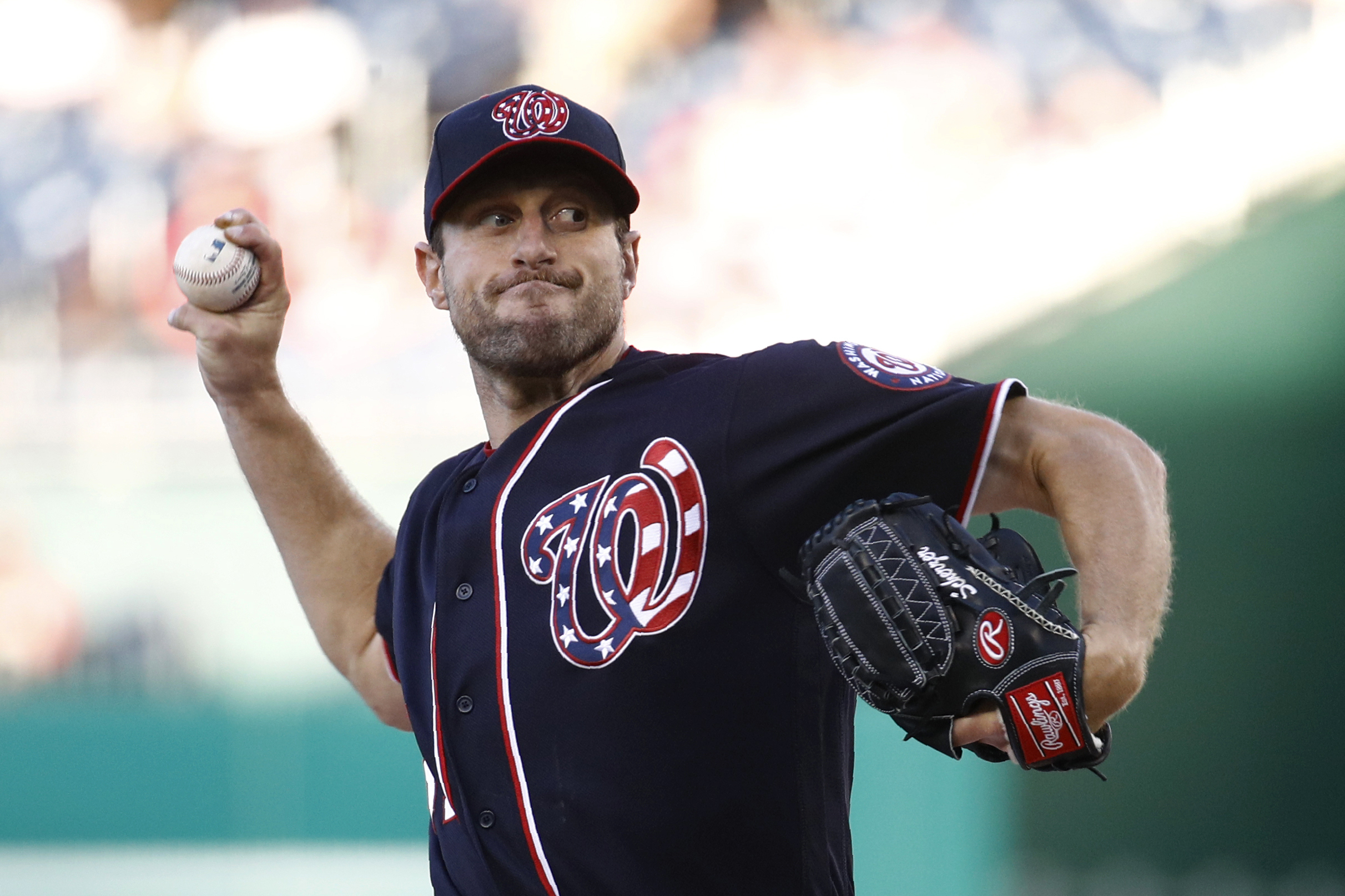 Max Scherzer pitches with broken nose and black eye