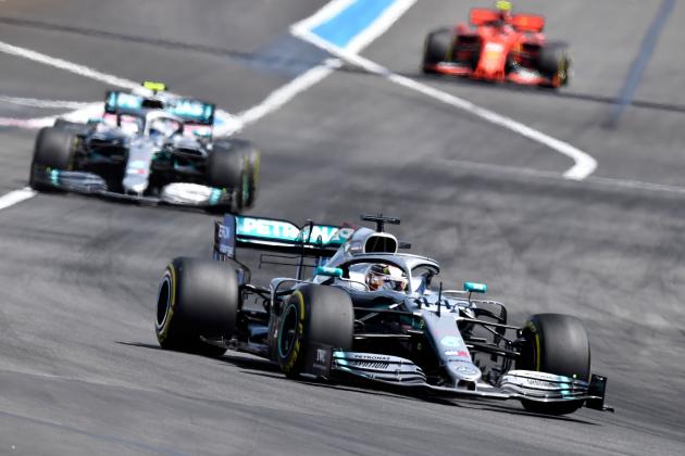 Mercedes' British driver Lewis Hamilton (front) leads ahead of Mercedes' Finnish driver Valtteri Bottas and Ferrari's Monegasque driver Charles Leclerc during the Formula One Grand Prix de France at the Circuit Paul Ricard in Le Castellet, southern France, on June 23, 2019. (Photo by GERARD JULIEN / AFP)        (Photo credit should read GERARD JULIEN/AFP/Getty Images)