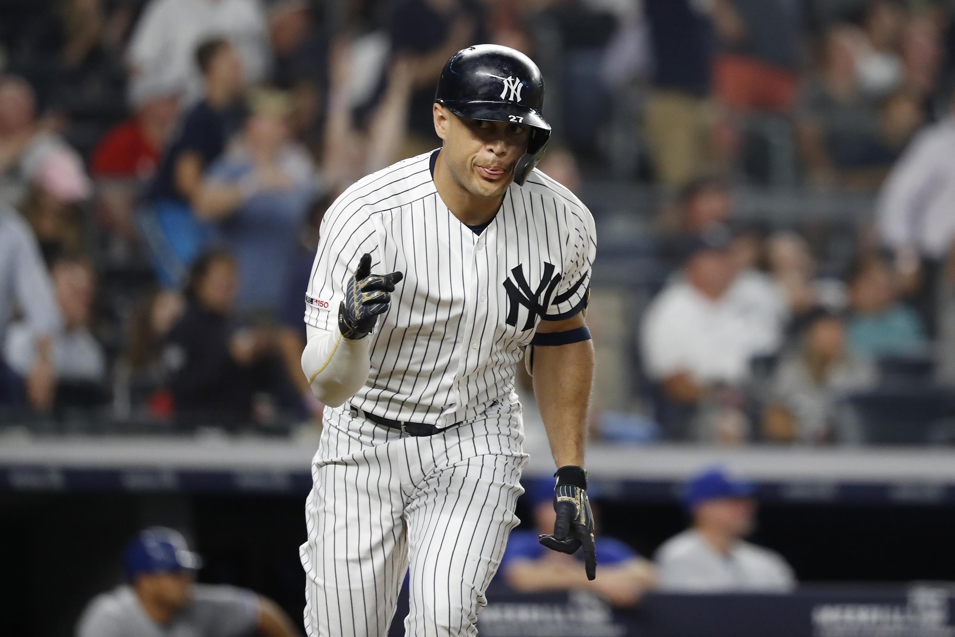 Yankees-Astros: Giancarlo Stanton out for ALCS Game 2 with quad