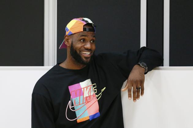 EL SEGUNDO, CA - MAY 20: LeBron James #23 of the Los Angeles Lakers smiles and looks on during a press conference to introduce Frank Vogel as the new head coach on May 20, 2019 at the UCLA Health Training Center in El Segundo, California. NOTE TO USER: User expressly acknowledges and agrees that, by downloading and/or using this photograph, User is consenting to the terms and conditions of Getty Images License Agreement. Mandatory Copyright Notice: Copyright 2019 NBAE (Photo by Chris Elise/NBAE via Getty Images)