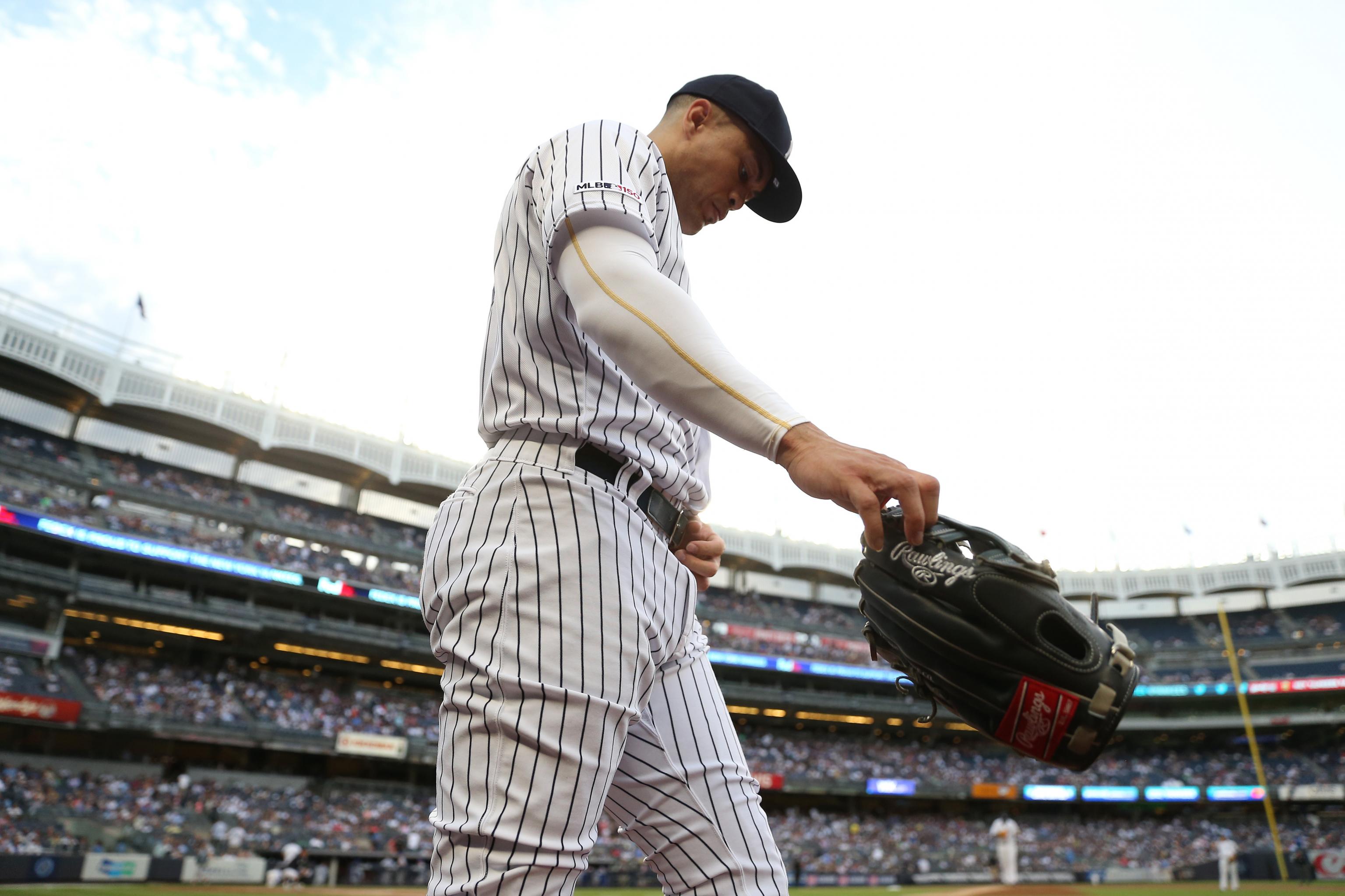 How Yankees can dump Giancarlo Stanton, an injury-prone, .190