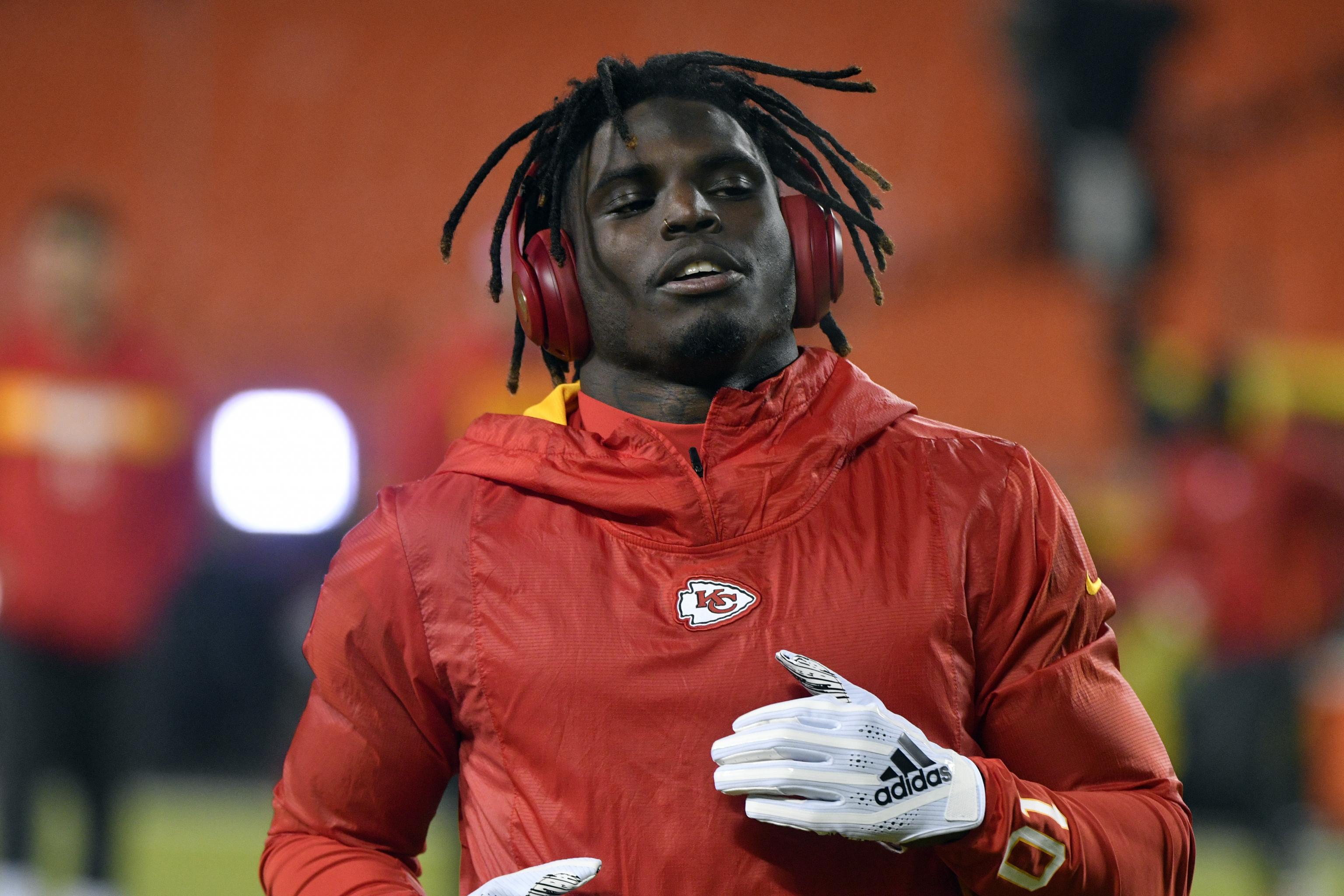 Tyreek Hill recording: Threatens fiancée, discusses son's broken arm -  Sports Illustrated