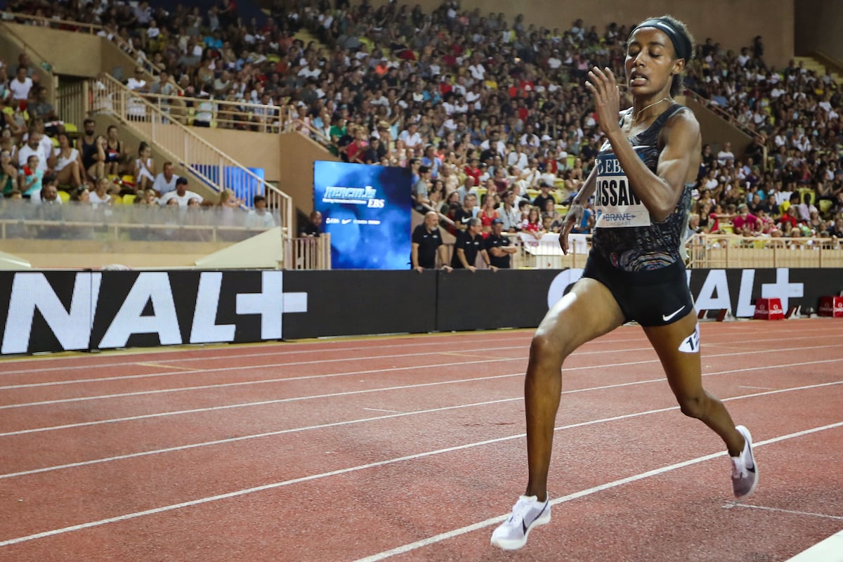 Sifan Hassan Sets Women's Mile World Record at IAAF ...