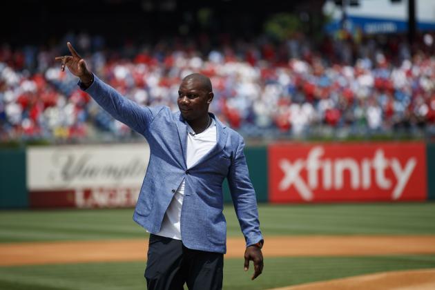 Former Philadelphia Phillies' Ryan Howard waves during a ceremony honoring him before a baseball game between the Philadelphia Phillies and the Washington Nationals, Sunday, July 14, 2019, in Philadelphia. (AP Photo/Matt Slocum)