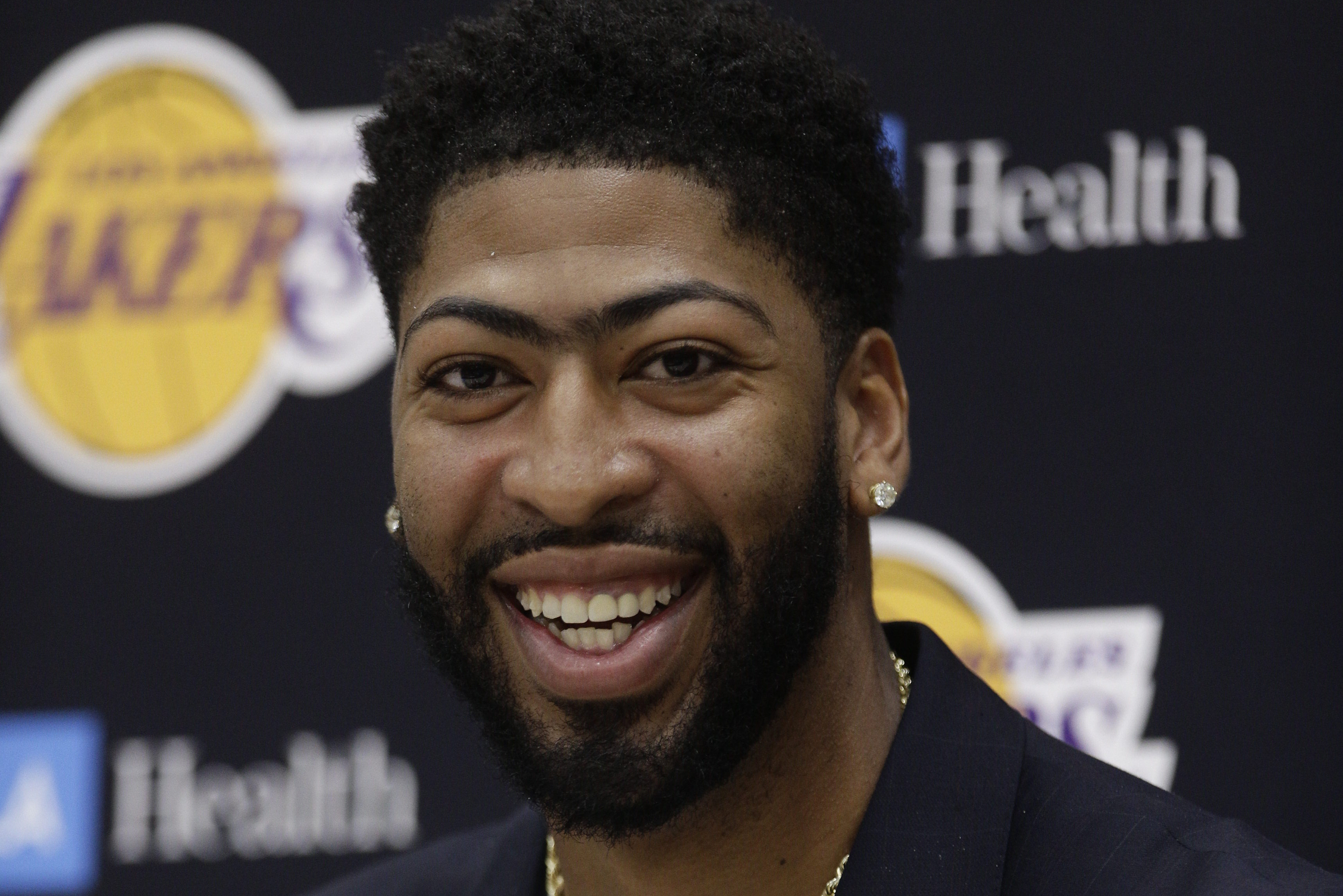 Anthony Davis: Lakers star says playing for Bulls a 'possibility