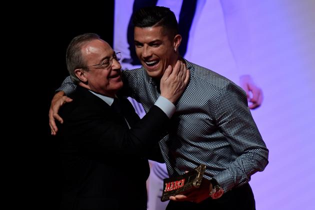 Portugal and Juventus forward Cristiano Ronaldo is congratulated by his former club Real Madrid's president Florentino Perez (L) after receiving the MARCA Leyenda (MARCA Legend) award in Madrid on July 29, 2019. - The award is attributed to sport professionals by the Spanish sports newspaper MARCA. (Photo by JAVIER SORIANO / AFP)        (Photo credit should read JAVIER SORIANO/AFP/Getty Images)