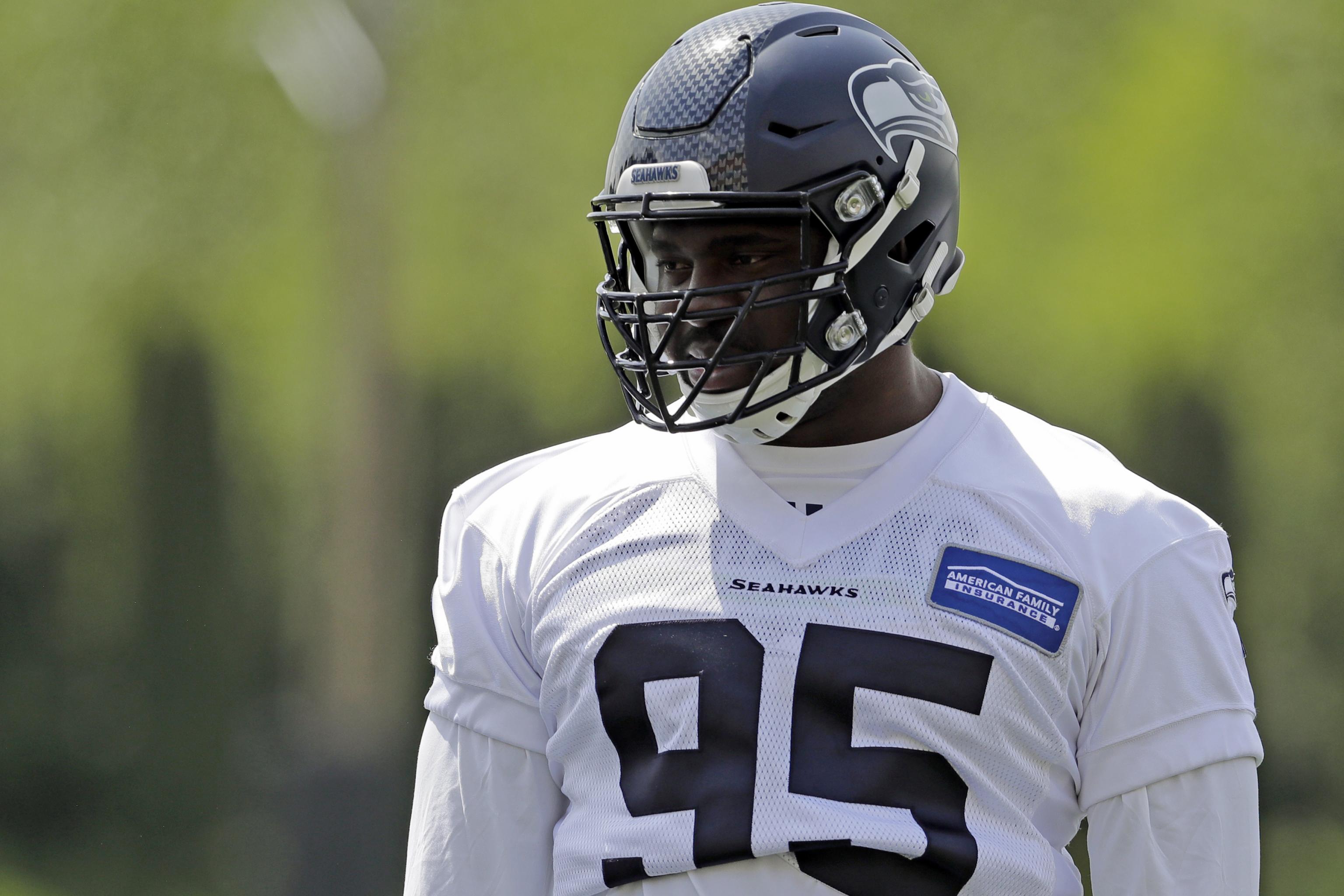 What Seahawks DE L.J. Collier said about ankle surgery and the