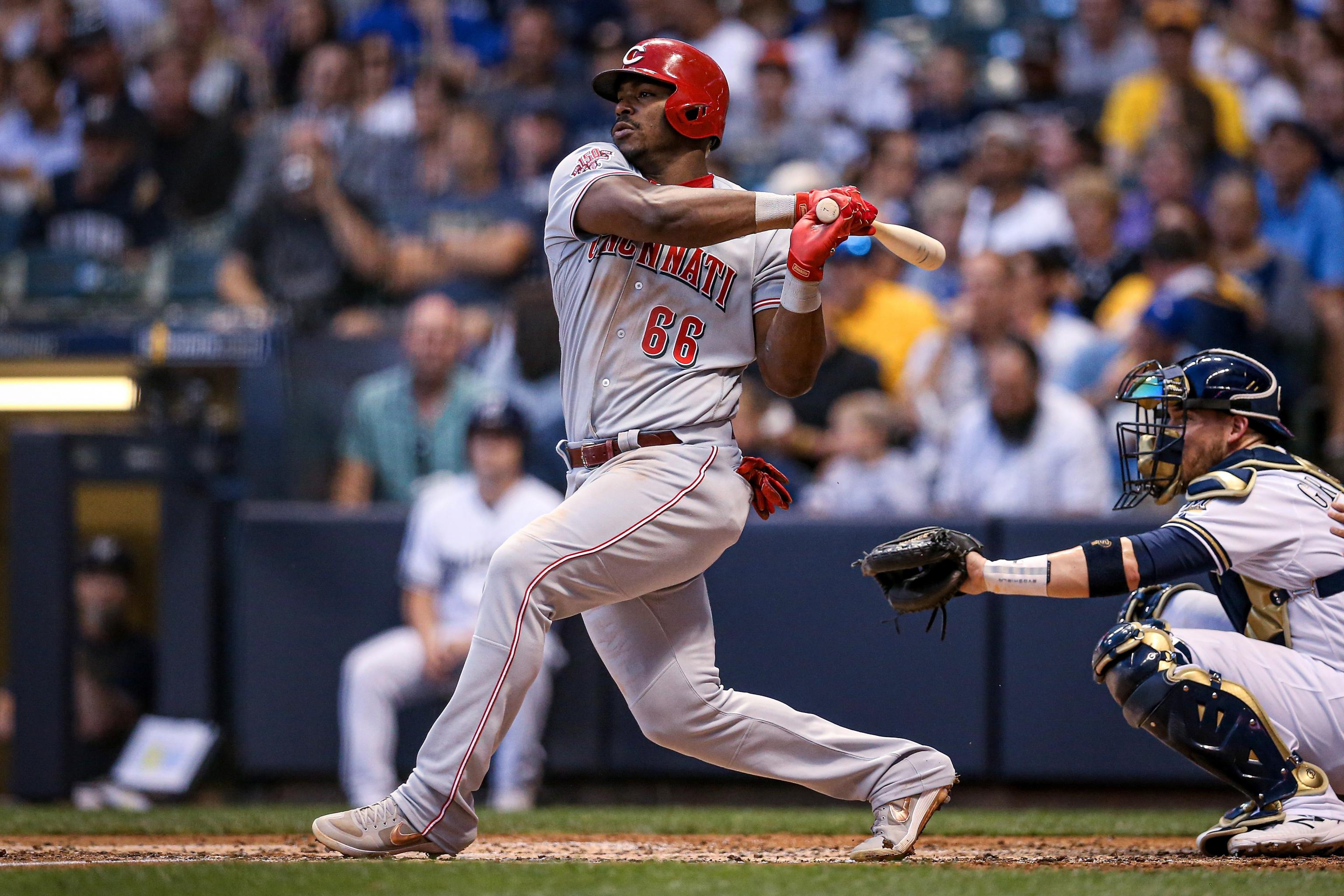 Cincinnati Reds trade Yasiel Puig to Cleveland Indians