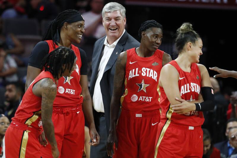 Bill Laimbeer Says Wnba Wouldn T Let All Stars Fly First Class To