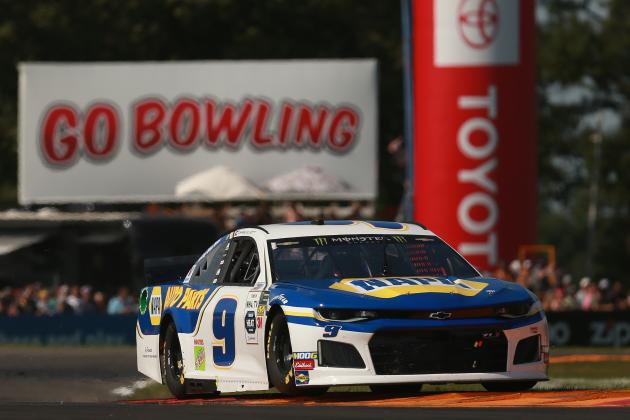 WATKINS GLEN, NEW YORK - AUGUST 04: Chase Elliott, driver of the #9 NAPA AUTO PARTS Chevrolet, leads a pack of cars during the Monster Energy NASCAR Cup Series Go Bowling at The Glen at Watkins Glen International on August 04, 2019 in Watkins Glen, New York. (Photo by Sean Gardner/Getty Images)