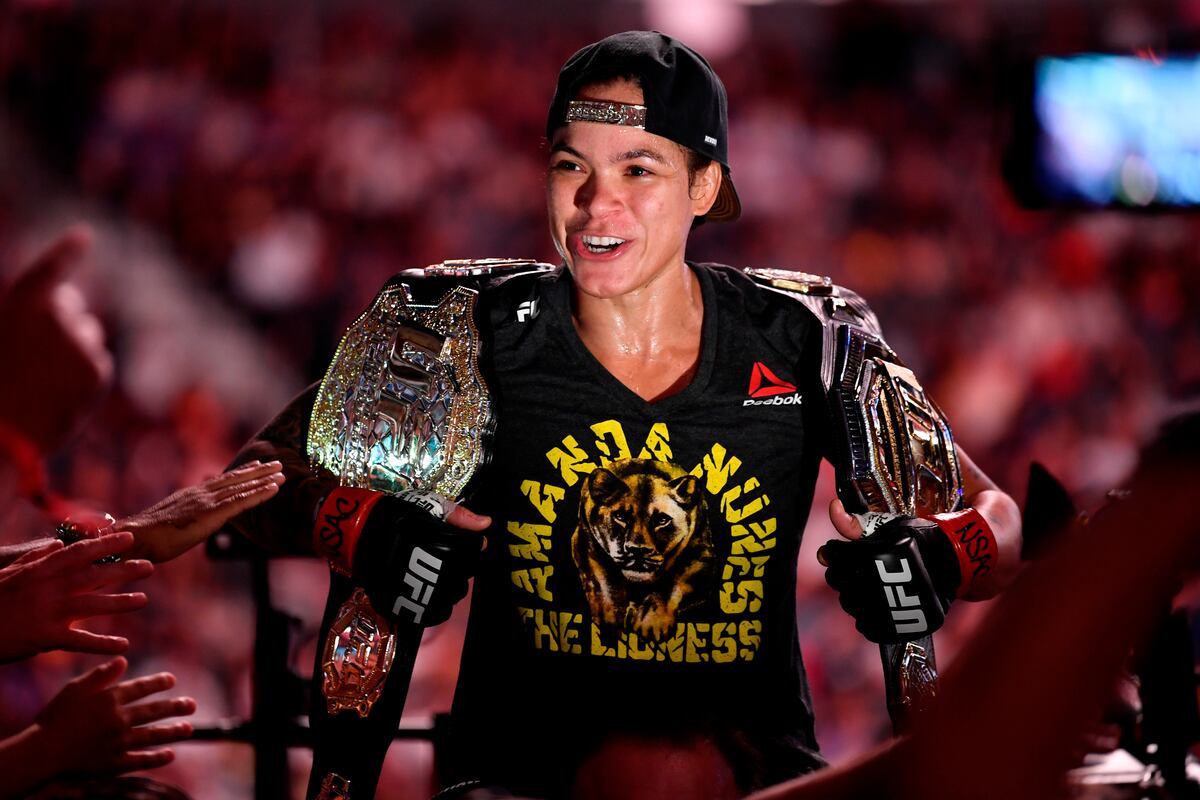 Report: Amanda Nunes vs. Germaine de Randamie Title Fight Set for UFC 245 | Bleacher Report ...