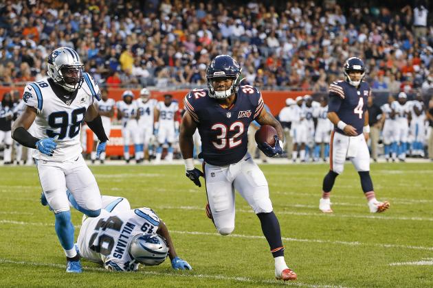 CHICAGO, ILLINOIS - AUGUST 08: David Montgomery #32 of the Chicago Bears scores a touchdown during the second quarter of a preseason gameagainst the Carolina Panthers at Soldier Field on August 08, 2019 in Chicago, Illinois. (Photo by Nuccio DiNuzzo/Getty Images)