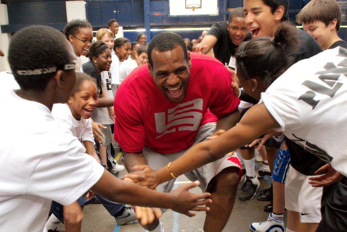 Lebron Has Plenty Of Adult Critics But Teenage Hoop Stars Only