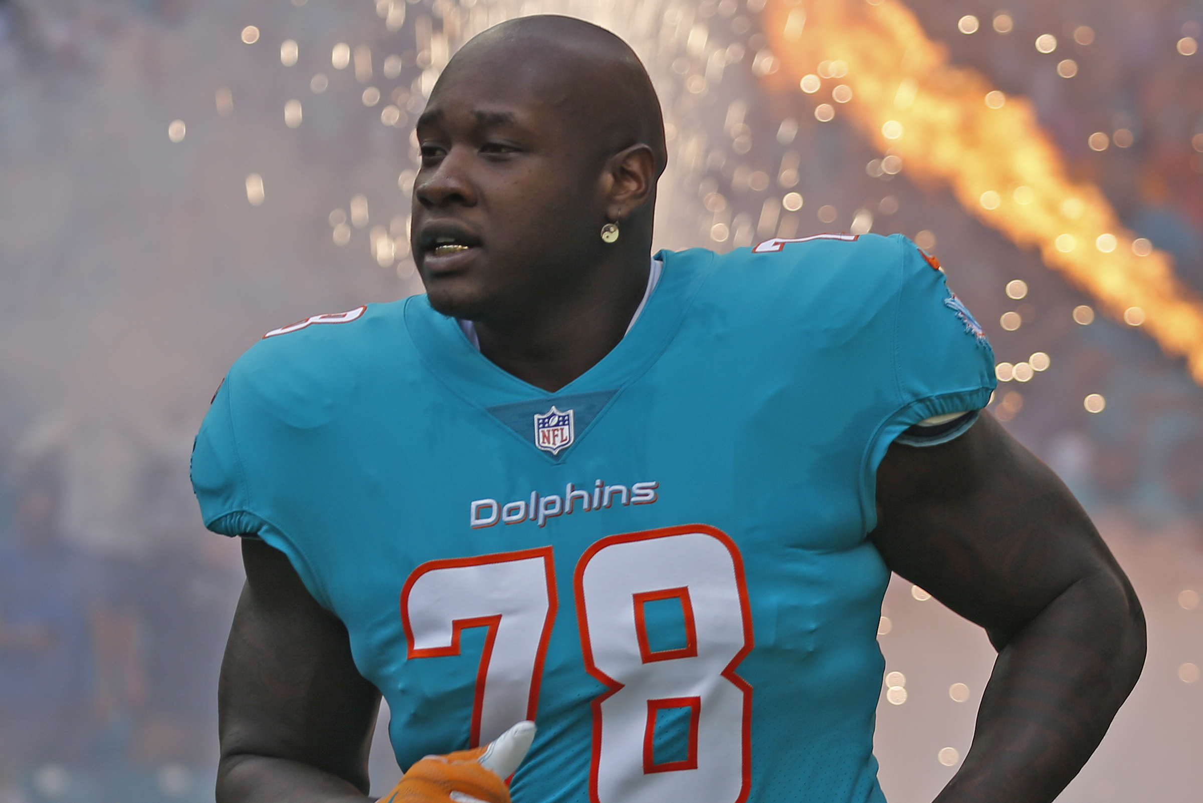 Laremy Tunsil (OT), Pick 13: Miami Dolphins