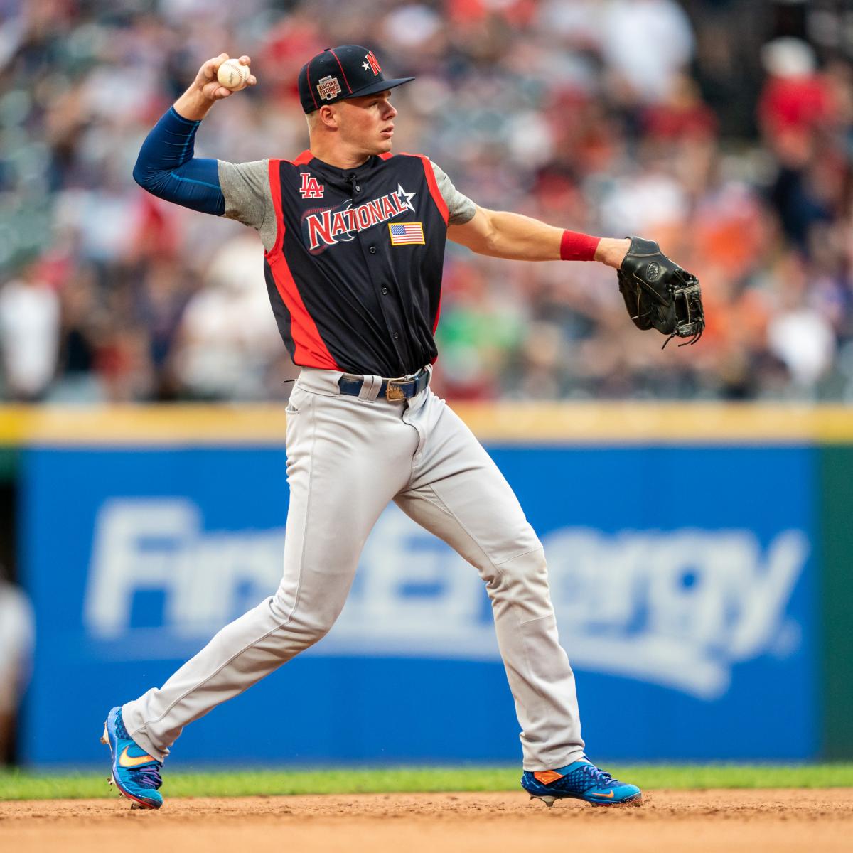 Dodgers' Top Prospect Gavin Lux to Be Recalled on Monday; Batting .347
