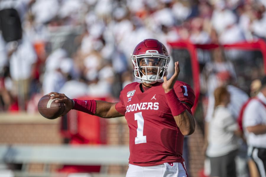 Jalen Hurts Scores 6 Tds In Debut No 4 Oklahoma Cruises To Win