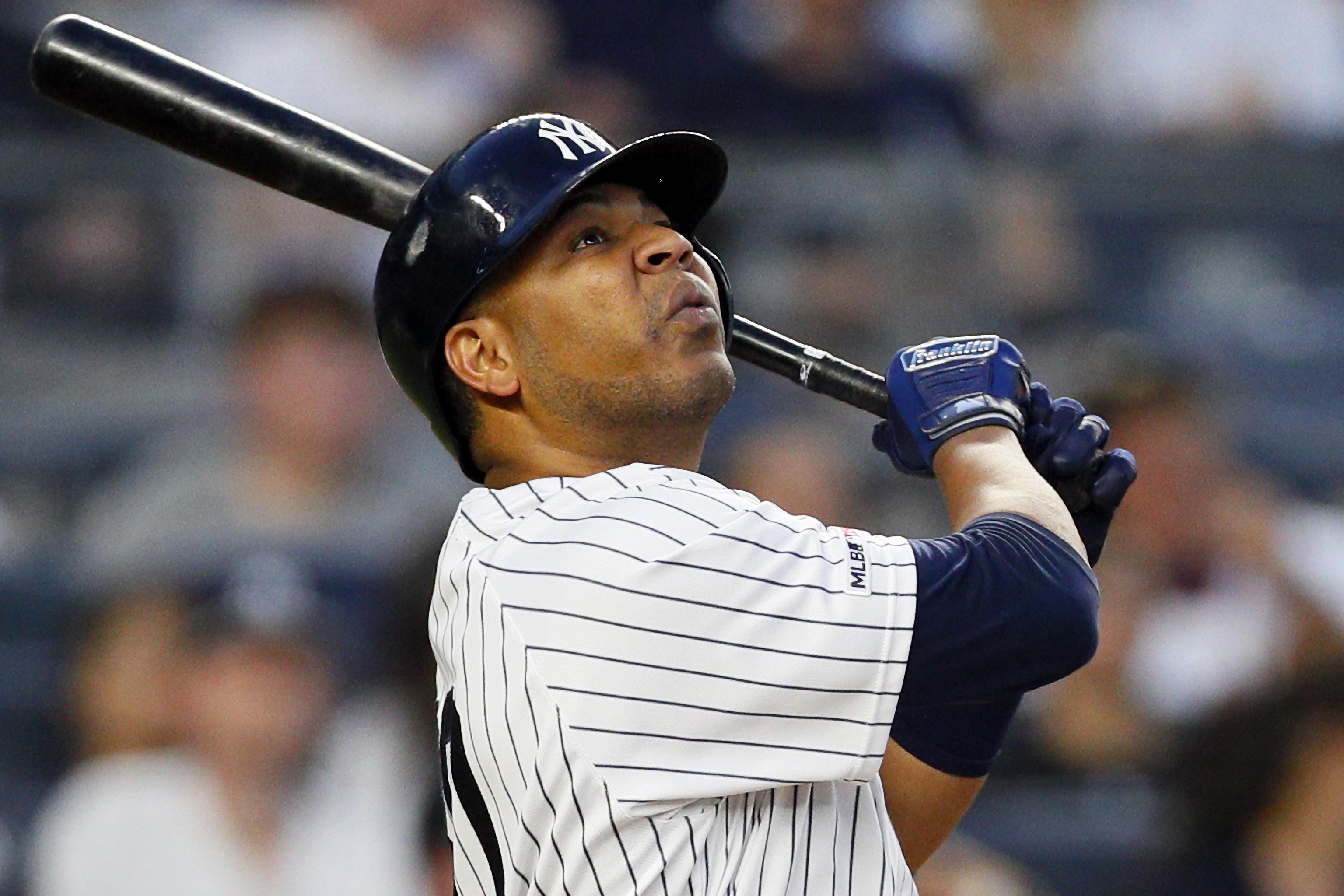 Yankees News: Aaron Hicks Placed on IL After Suffering Wrist