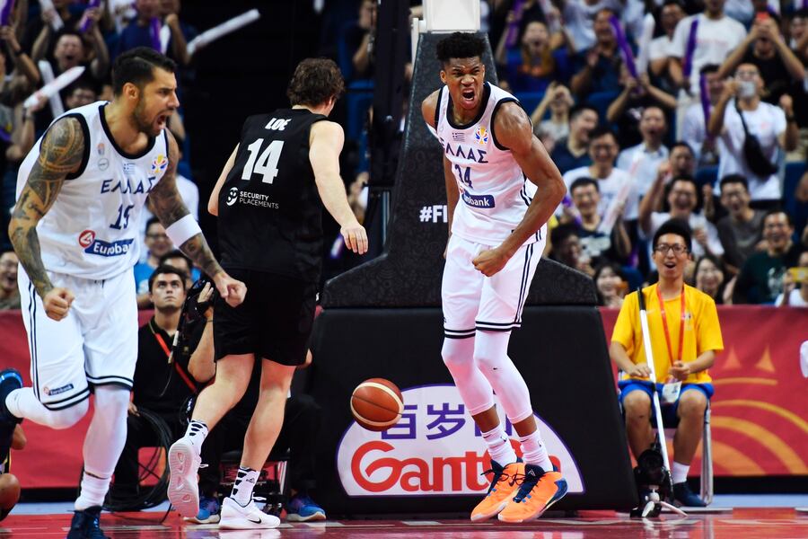 Giannis Leads Greece To Win Vs New Zealand To Advance In 2019