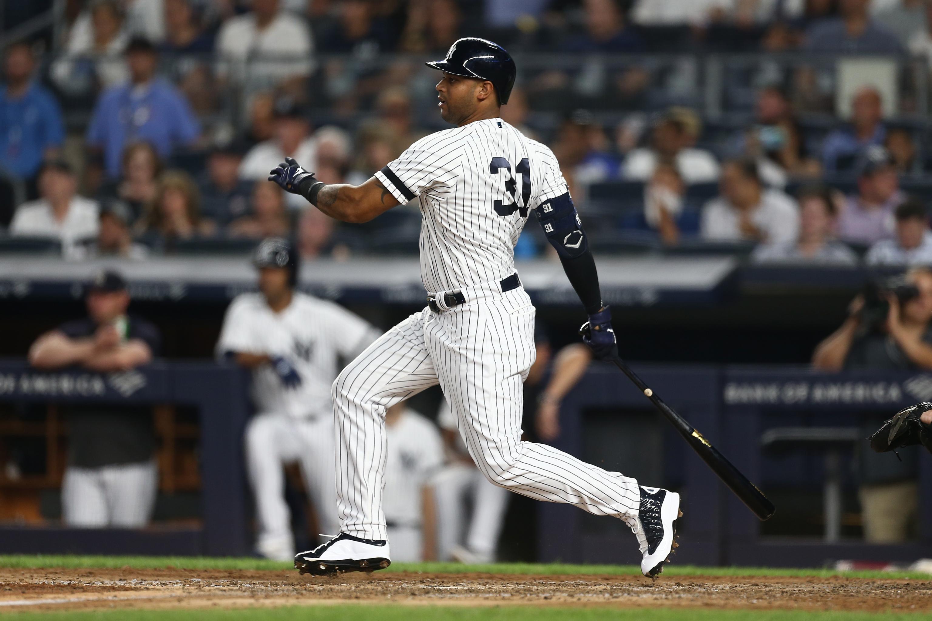 Yankees' Hicks says he's out for remainder of playoffs due to knee injury