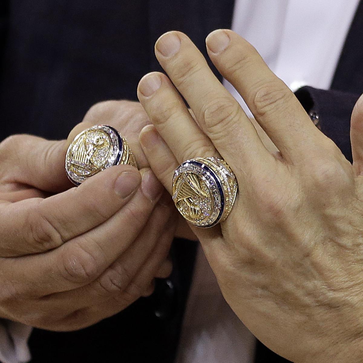 10 Pieces of Trending Jewelry Worn by NBA Legends – FrostNYC