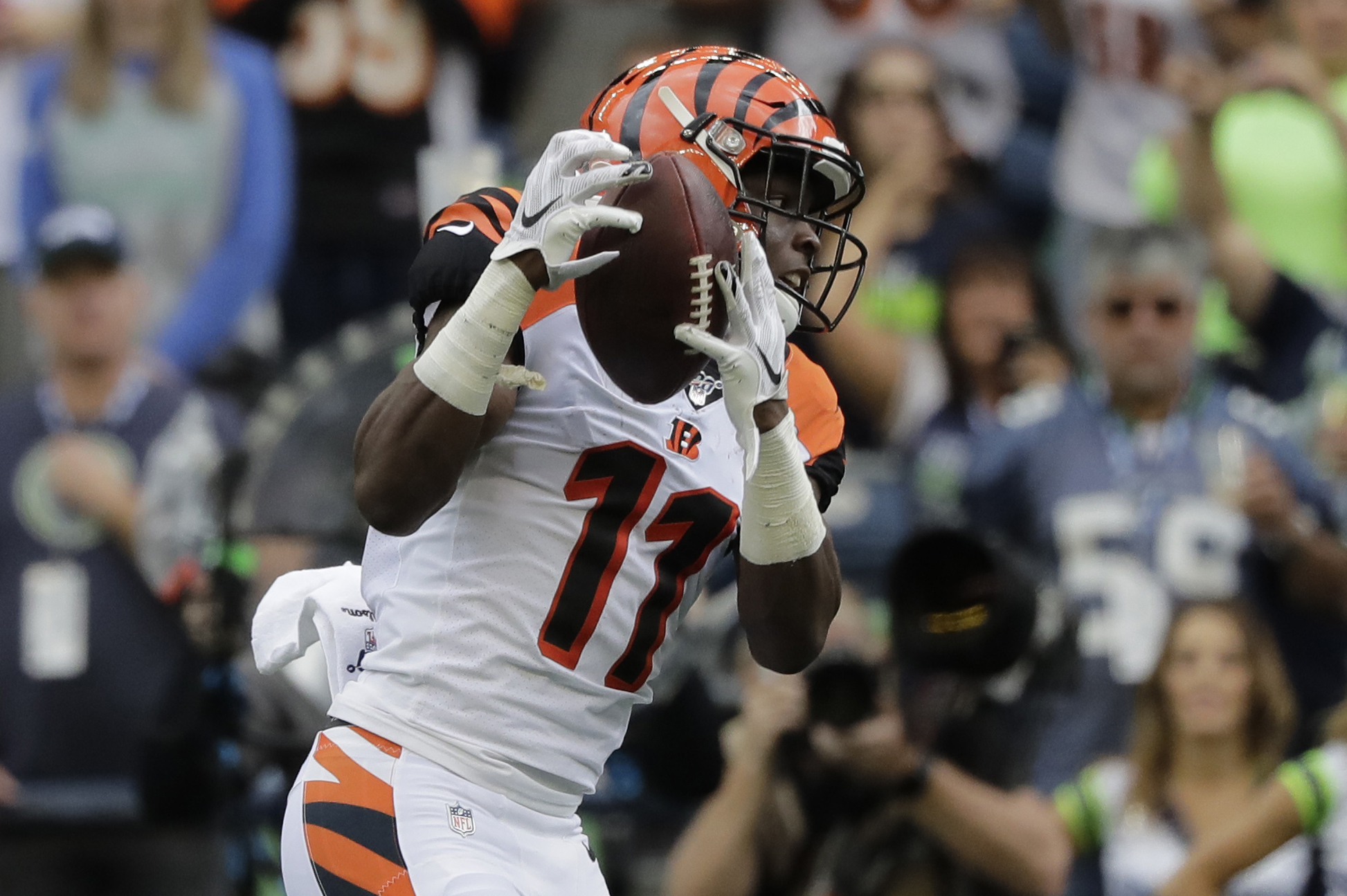 Bengals take receiver John Ross as running mate for AJ Green